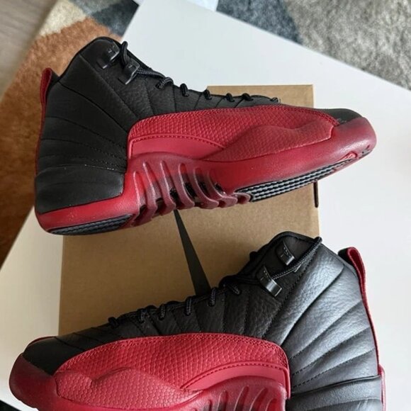 Athletic_Shoes